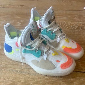 Harden Vol. 5 Funternatural basketball shoes